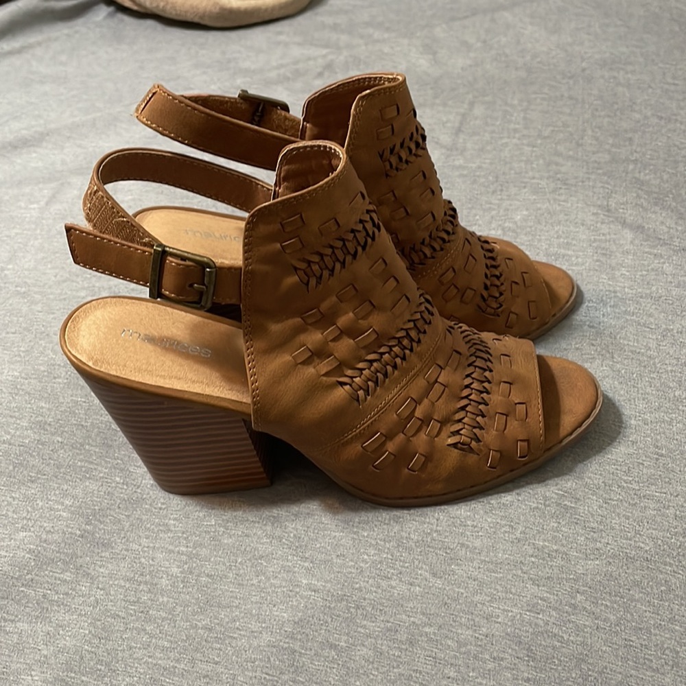 Heels - Picture 2 of 3